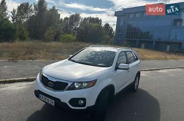 Позашляховик / Кросовер Kia Sorento 2010 в 