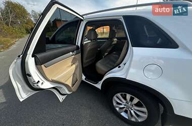 Позашляховик / Кросовер Kia Sorento 2010 в 