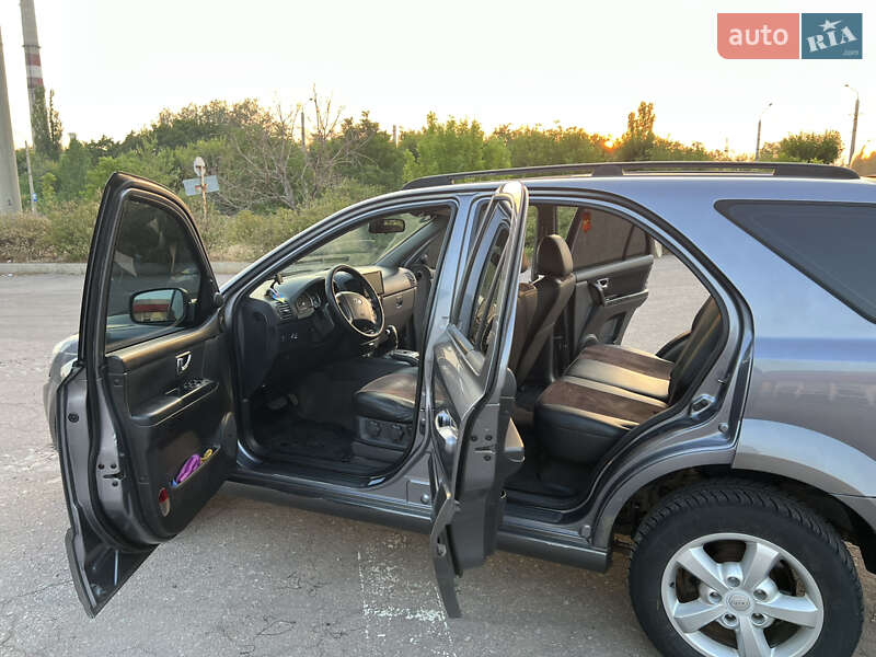 Внедорожник / Кроссовер Kia Sorento 2006 в Краматорске