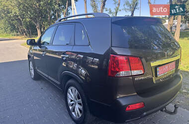 Внедорожник / Кроссовер Kia Sorento 2011 в 