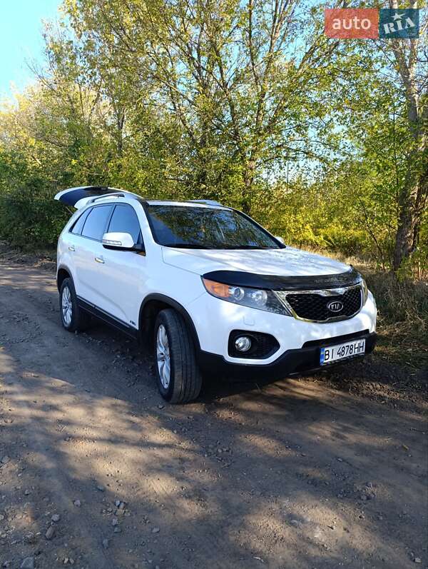 Позашляховик / Кросовер Kia Sorento 2011 в Гадячі