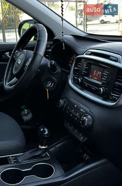 Внедорожник / Кроссовер Kia Sorento 2016 в 