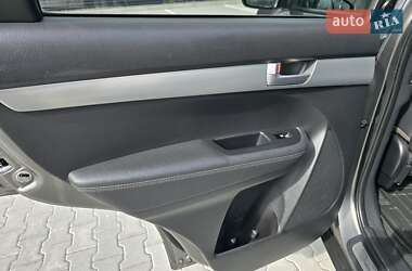 Внедорожник / Кроссовер Kia Sorento 2012 в 