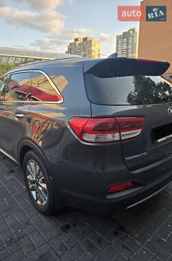 Позашляховик / Кросовер Kia Sorento 2017 в 