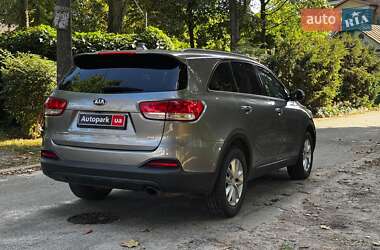 Позашляховик / Кросовер Kia Sorento 2016 в  фото 7 Позашляховик / Кросовер Kia Sorento 2016 в