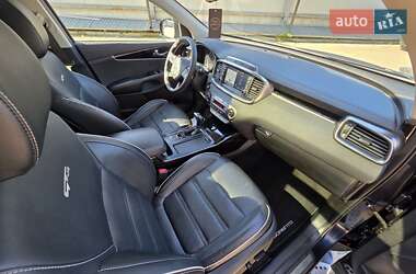 Внедорожник / Кроссовер Kia Sorento 2019 в 