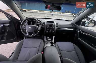 Позашляховик / Кросовер Kia Sorento 2012 в 