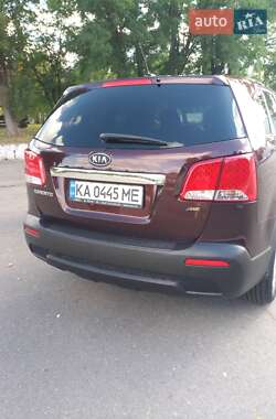 Позашляховик / Кросовер Kia Sorento 2012 в 