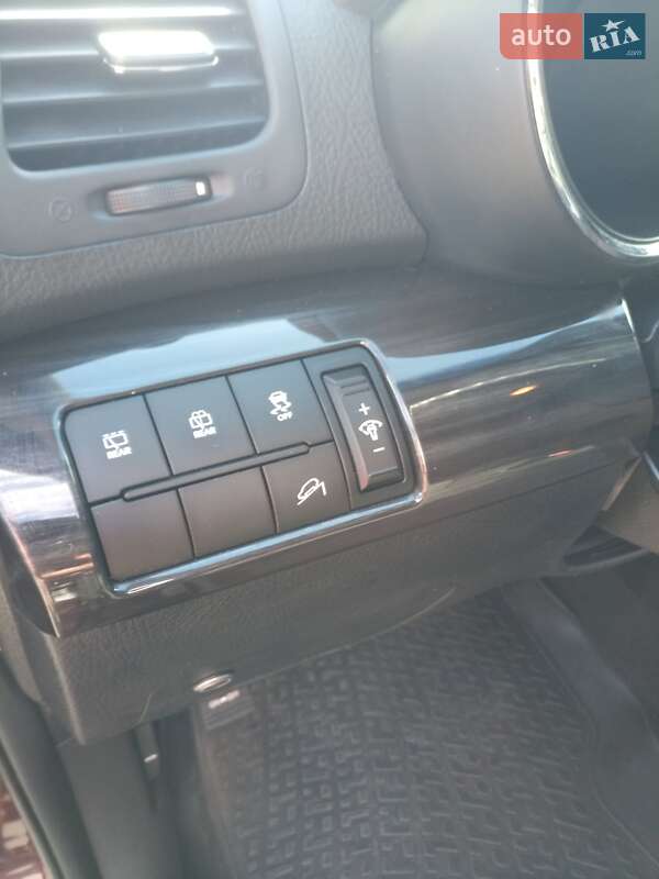 Позашляховик / Кросовер Kia Sorento 2012 в Києві