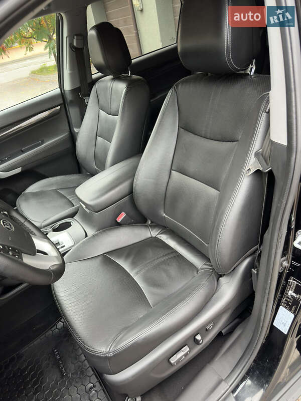 Внедорожник / Кроссовер Kia Sorento 2010 в Ровно