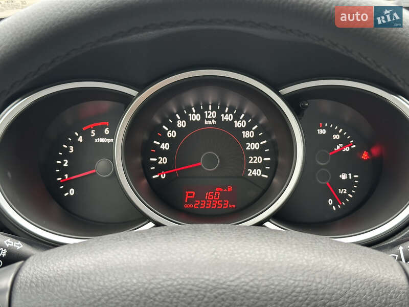 Внедорожник / Кроссовер Kia Sorento 2010 в Ровно