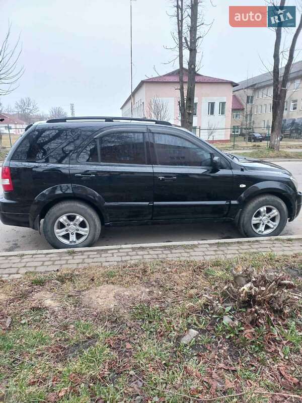 Позашляховик / Кросовер Kia Sorento 2005 в  фото Позашляховик / Кросовер Kia Sorento 2005 в