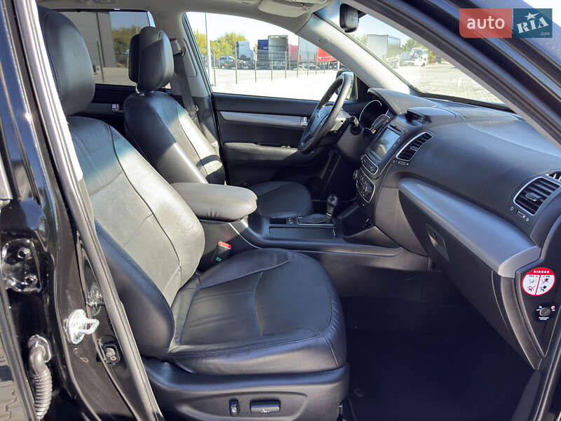 Внедорожник / Кроссовер Kia Sorento 2015 в Дубно