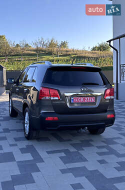 Позашляховик / Кросовер Kia Sorento 2011 в  фото 24 Позашляховик / Кросовер Kia Sorento 2011 в