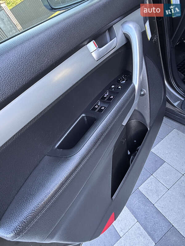 Внедорожник / Кроссовер Kia Sorento 2011 в Калуше