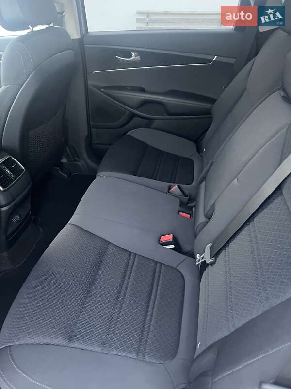 Внедорожник / Кроссовер Kia Sorento 2015 в Виннице