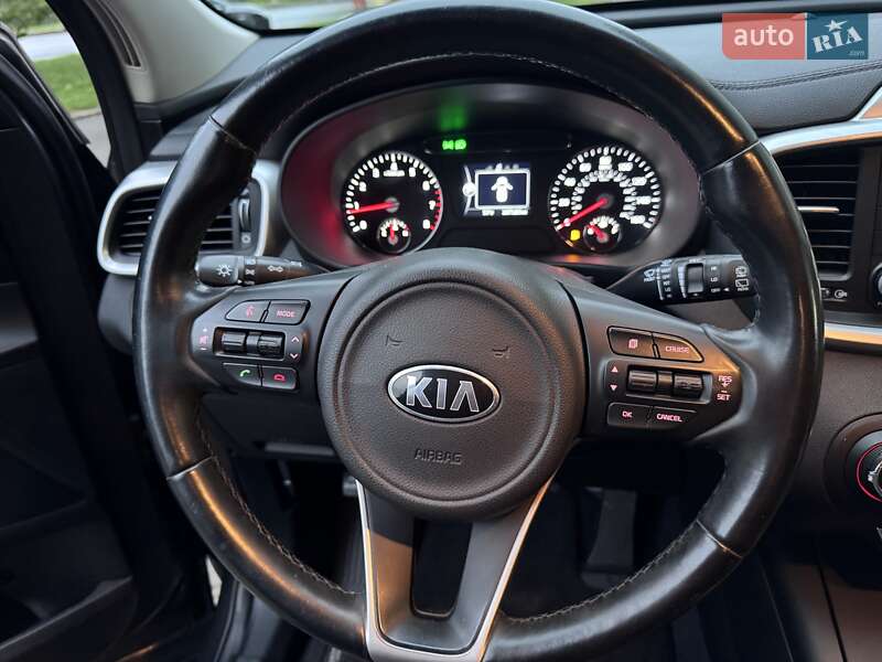 Внедорожник / Кроссовер Kia Sorento 2016 в Ровно фото 52 Внедорожник / Кроссовер Kia Sorento 2016 в Ровно