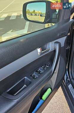 Внедорожник / Кроссовер Kia Sorento 2012 в 