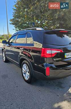 Внедорожник / Кроссовер Kia Sorento 2012 в 