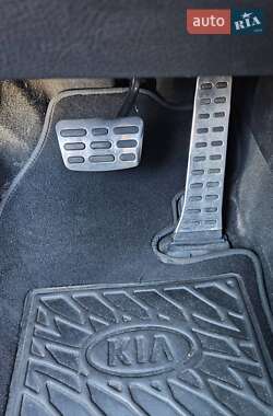 Внедорожник / Кроссовер Kia Sorento 2012 в 