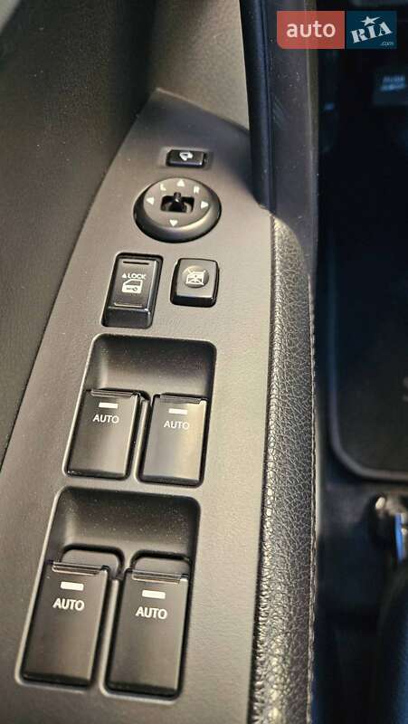 Внедорожник / Кроссовер Kia Sorento 2012 в Киеве