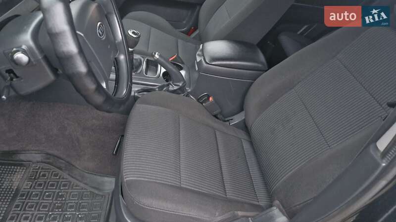 Внедорожник / Кроссовер Kia Sorento 2009 в Херсоне