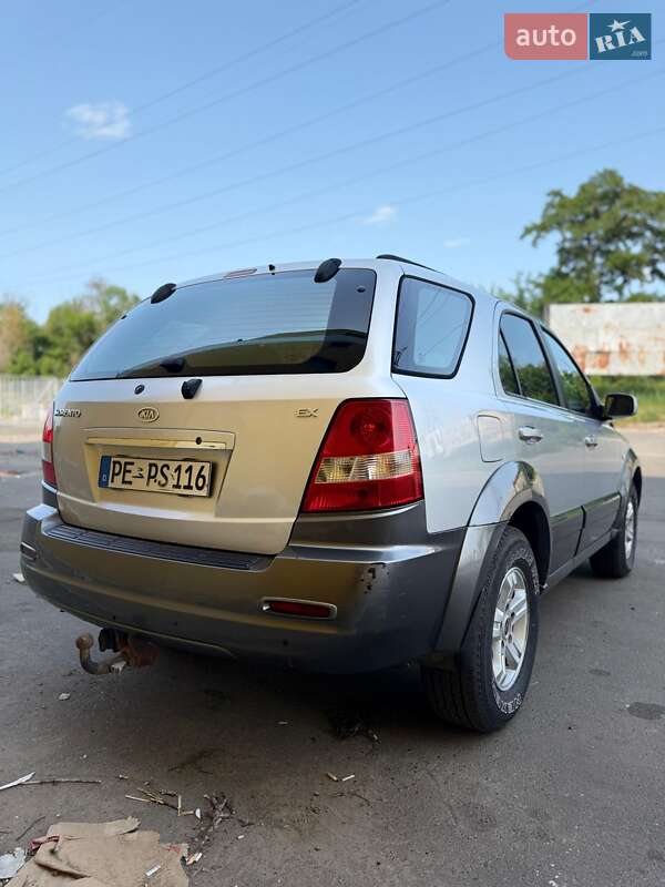 Внедорожник / Кроссовер Kia Sorento 2005 в 