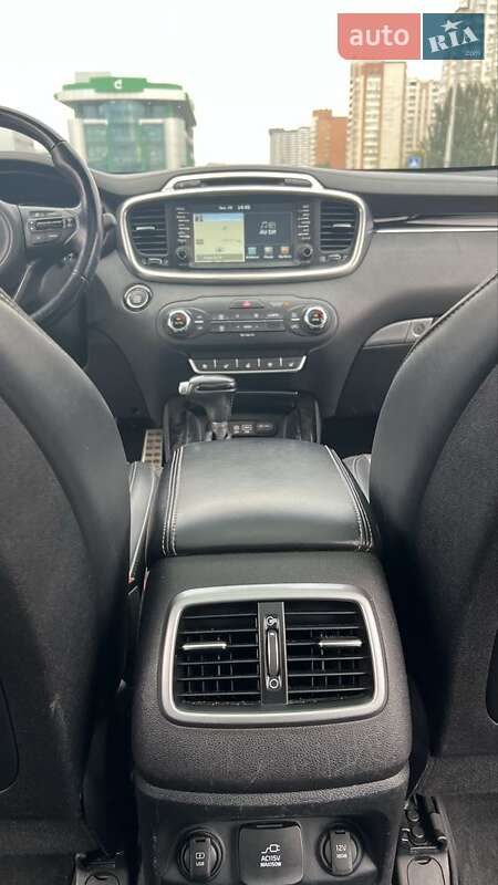 Позашляховик / Кросовер Kia Sorento 2015 в Києві фото 13 Позашляховик / Кросовер Kia Sorento 2015 в Києві