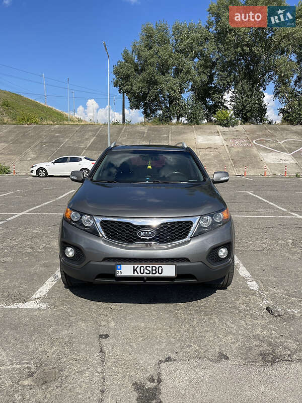 Внедорожник / Кроссовер Kia Sorento 2011 в Киеве