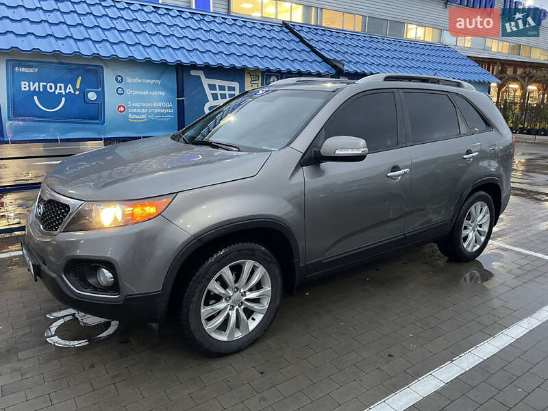 Внедорожник / Кроссовер Kia Sorento 2011 в Киеве