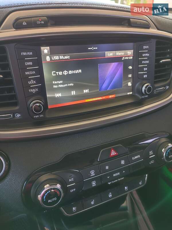 Позашляховик / Кросовер Kia Sorento 2015 в Харкові