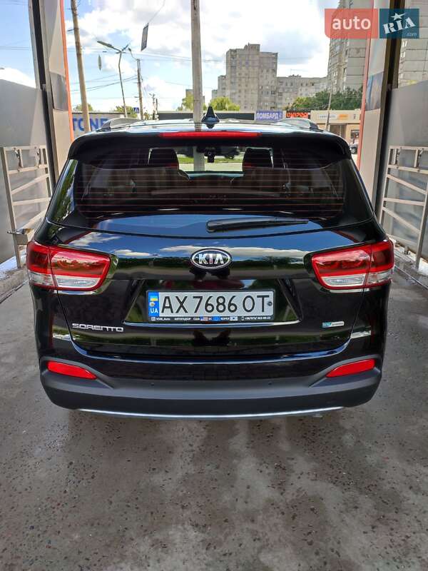 Позашляховик / Кросовер Kia Sorento 2015 в Харкові