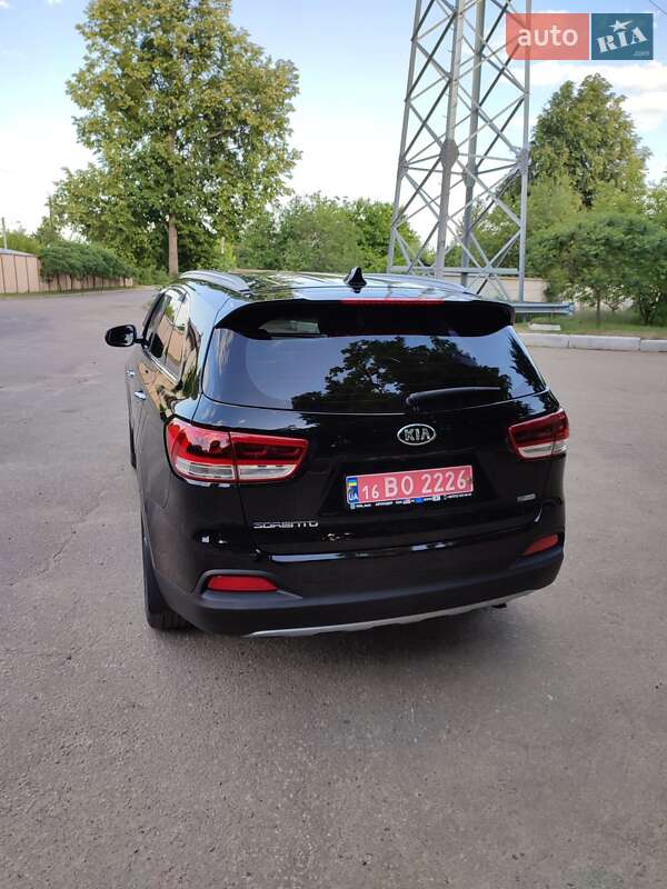 Позашляховик / Кросовер Kia Sorento 2015 в Харкові