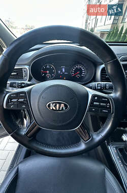 Внедорожник / Кроссовер Kia Sorento 2019 в 