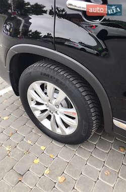 Внедорожник / Кроссовер Kia Sorento 2012 в 