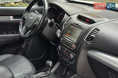 Внедорожник / Кроссовер Kia Sorento 2014 в 