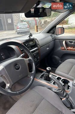 Внедорожник / Кроссовер Kia Sorento 2003 в 