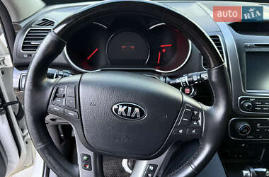 Внедорожник / Кроссовер Kia Sorento 2014 в 