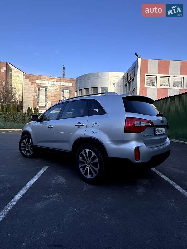 Внедорожник / Кроссовер Kia Sorento 2013 в Одессе