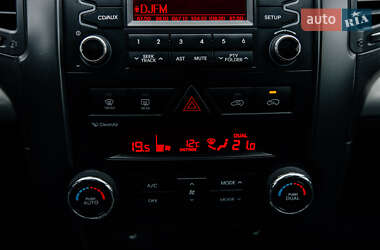 Внедорожник / Кроссовер Kia Sorento 2010 в 