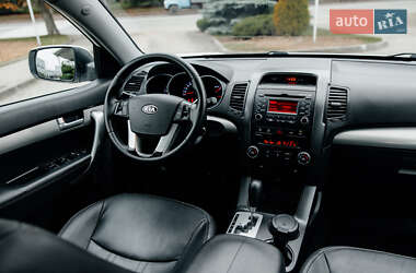 Внедорожник / Кроссовер Kia Sorento 2010 в 