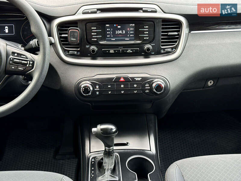 Позашляховик / Кросовер Kia Sorento 2016 в Одесі фото 11 Позашляховик / Кросовер Kia Sorento 2016 в Одесі
