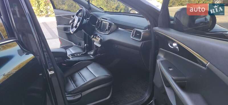 Позашляховик / Кросовер Kia Sorento 2016 в Києві