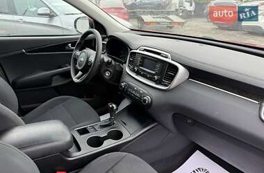 Внедорожник / Кроссовер Kia Sorento 2016 в 