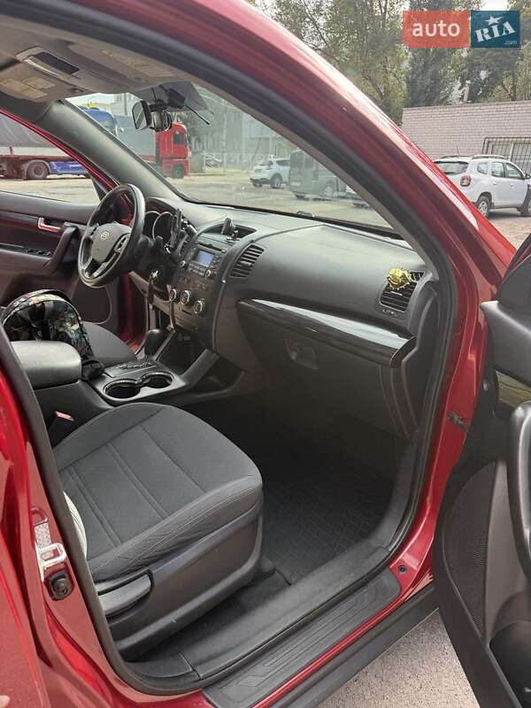 Внедорожник / Кроссовер Kia Sorento 2010 в Днепре