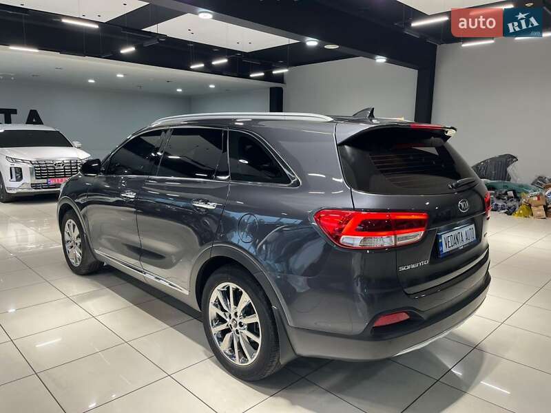 Внедорожник / Кроссовер Kia Sorento 2015 в Одессе