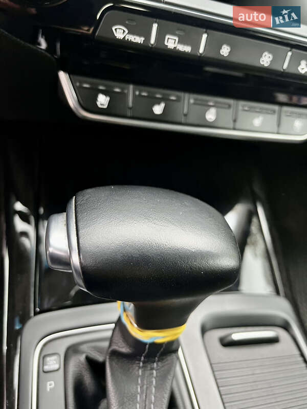 Позашляховик / Кросовер Kia Sorento 2017 в Первомайську