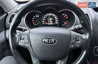 Внедорожник / Кроссовер Kia Sorento 2014 в 