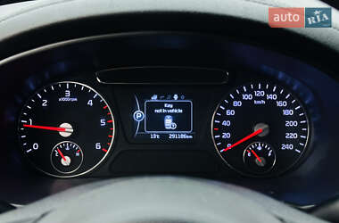 Внедорожник / Кроссовер Kia Sorento 2015 в 