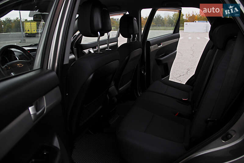 Внедорожник / Кроссовер Kia Sorento 2012 в Днепре